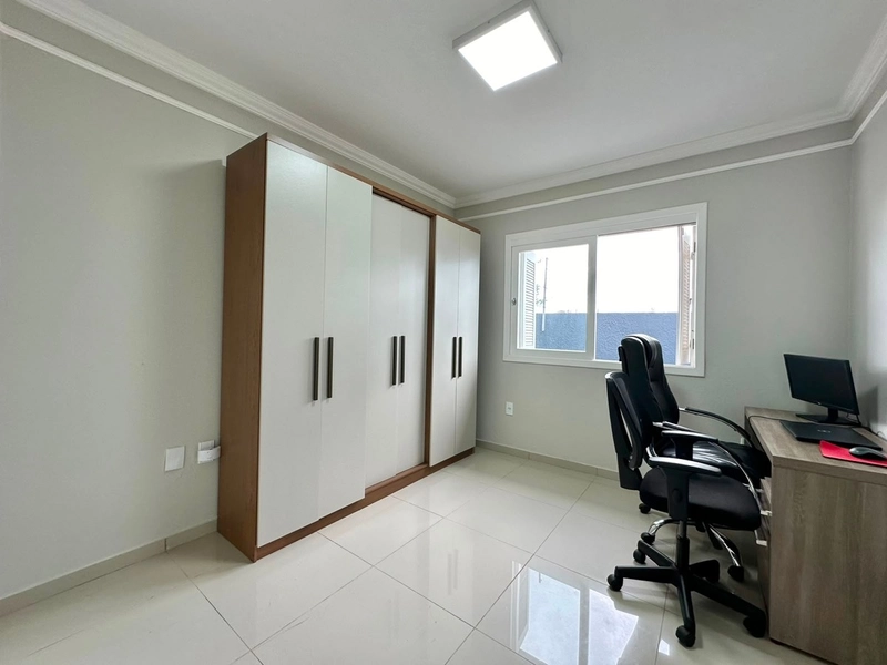 Linda Casa em Atlântida Sul com 4 Suítes e Piscina!: 21ª foto da galeria de imagens do imóvel