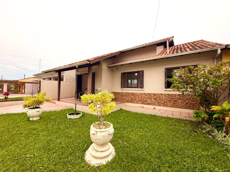 Linda Casa com Piscina, churrasqueira e Pátio amplo - Atlântida Sul!: 2ª foto da galeria de imagens do imóvel