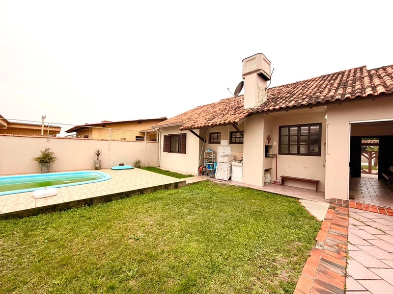 Linda Casa com Piscina, churrasqueira e Pátio amplo - Atlântida Sul!: 18ª foto da galeria de imagens do imóvel