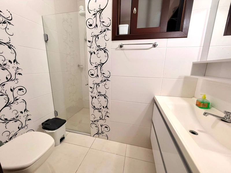 Linda Casa com 4 Dormitórios e Garagem Ampla com Churrasqueira!: 13ª foto da galeria de imagens do imóvel