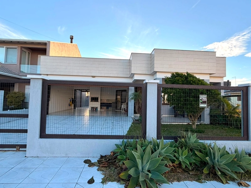 Linda Casa com 4 Dormitórios e Garagem Ampla com Churrasqueira!: 16ª foto da galeria de imagens do imóvel
