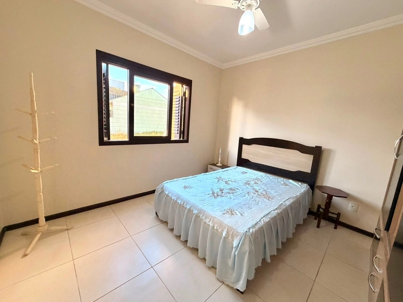 Linda Casa com 4 Dormitórios e Garagem Ampla com Churrasqueira!: 10ª foto da galeria de imagens do imóvel