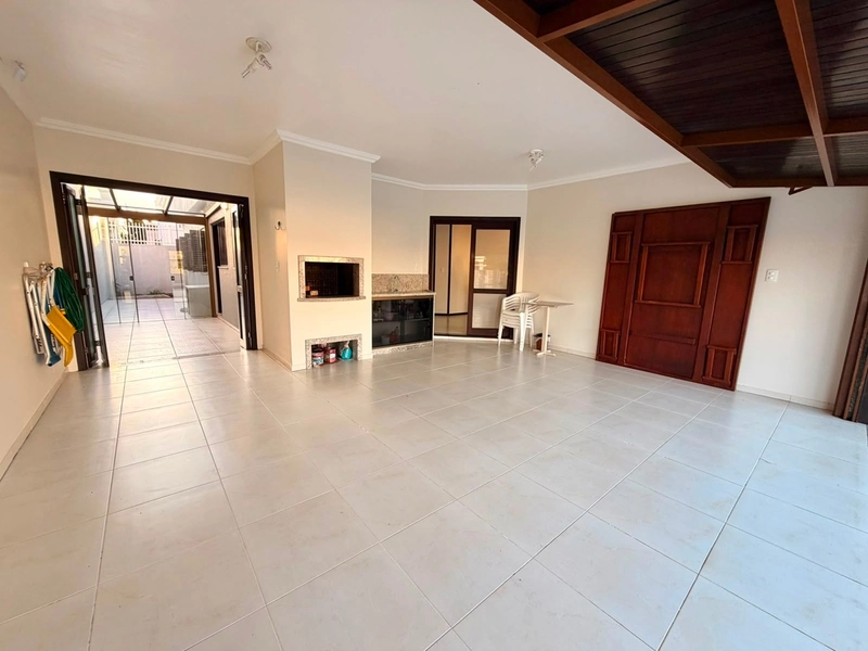 Linda Casa com 4 Dormitórios e Garagem Ampla com Churrasqueira!: 14ª foto da galeria de imagens do imóvel