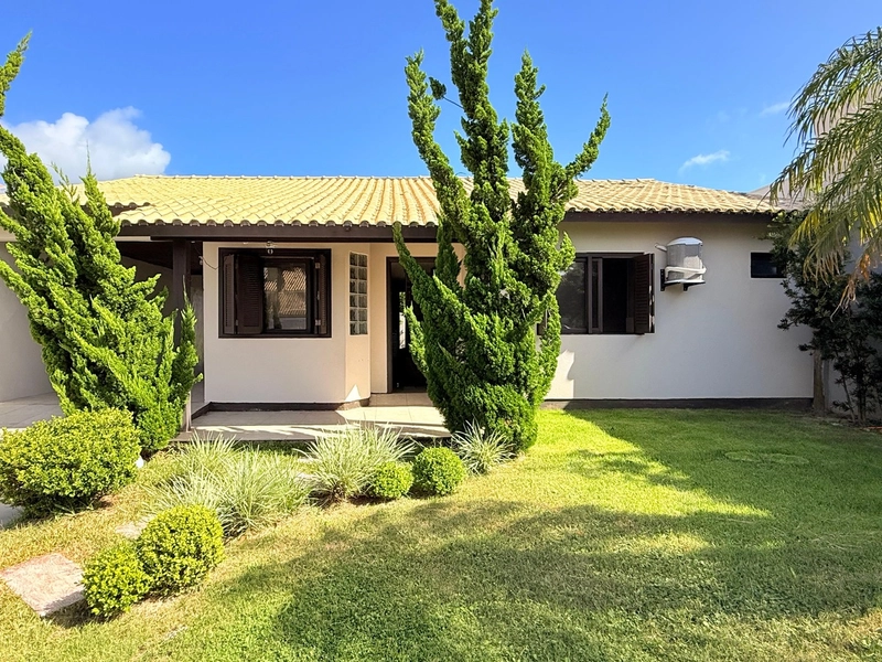 Linda Casa a Venda com Piscina, Espaço Gourmet e Pátio Amplo!: 1ª foto da galeria de imagens do imóvel