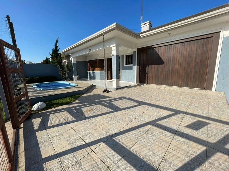 Casa à venda em Atlântida Sul - Osório/RS: 1ª foto da galeria de imagens do imóvel