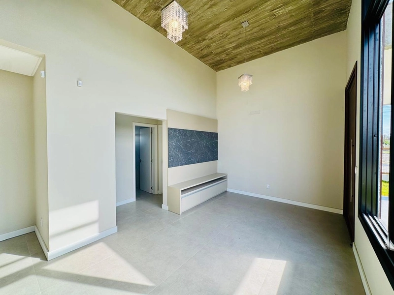 Casa à Venda em Localização Privilegiada: 4ª foto da galeria de imagens do imóvel