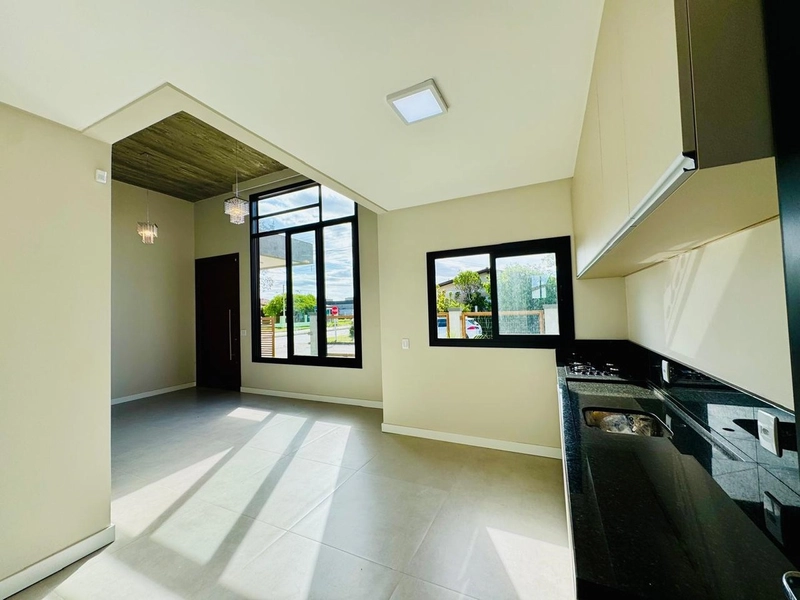 Casa à Venda em Localização Privilegiada: 7ª foto da galeria de imagens do imóvel