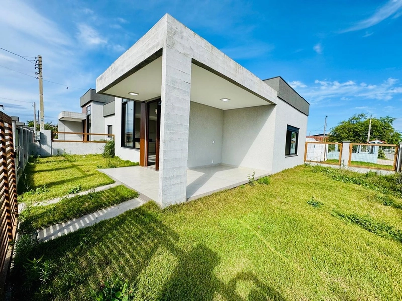 Casa à Venda em Localização Privilegiada: 2ª foto da galeria de imagens do imóvel