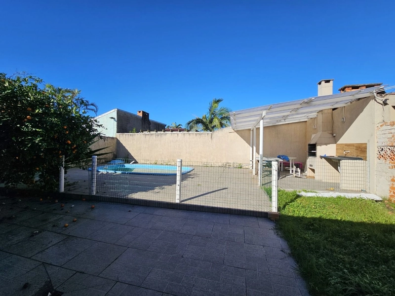 Casa à venda em Atlantida Sul: 12ª foto da galeria de imagens do imóvel