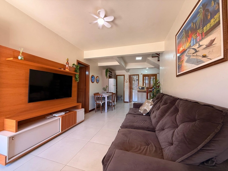 Sobrado com 2 dormitórios com sacada, próximo ao Mar!: 1ª foto da galeria de imagens do imóvel