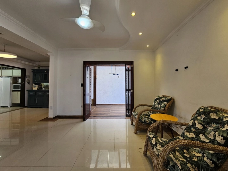 Casa à venda em Atlantida Sul: 2ª foto da galeria de imagens do imóvel