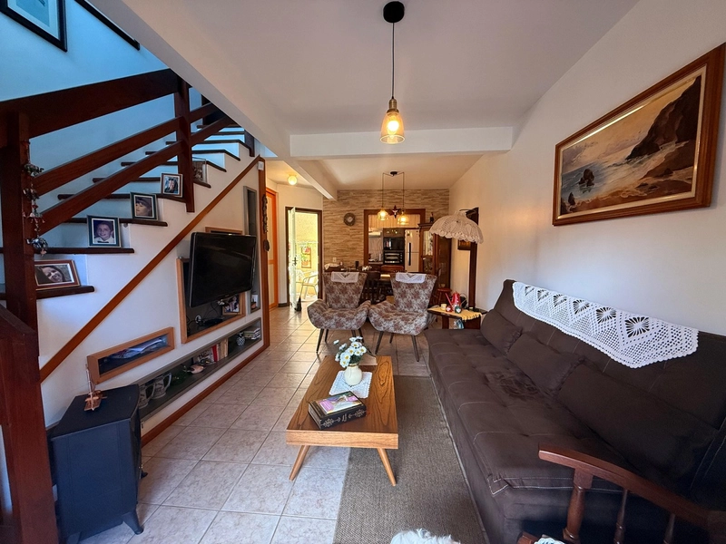 Sobrado à venda em Rainha do Mar com 2 dormitórios!: 5ª foto da galeria de imagens do imóvel