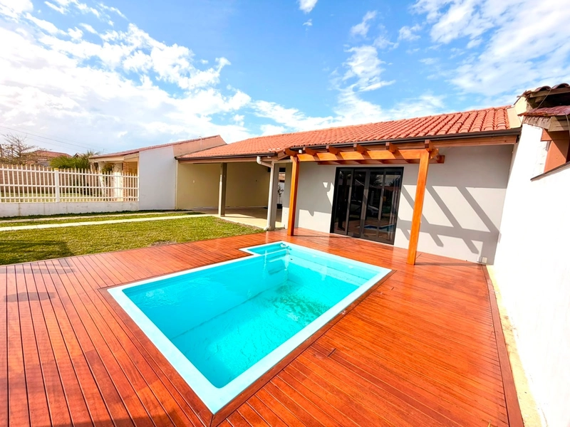 Linda Casa com Piscina, Espaço Gourmet e Amplo Pátio!: 2ª foto da galeria de imagens do imóvel