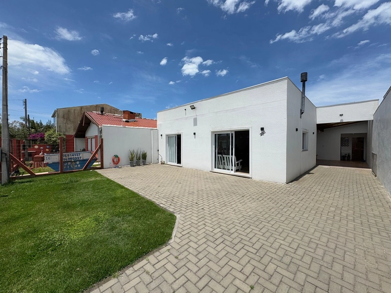 Sua casa na Praia de Atlântida Sul,400m do mar.: 1ª foto da galeria de imagens do imóvel