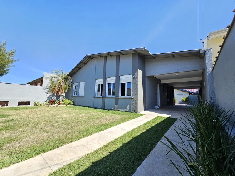 LINDA CASA Á VENDA NO LITORAL!: 1ª foto da galeria de imagens do imóvel