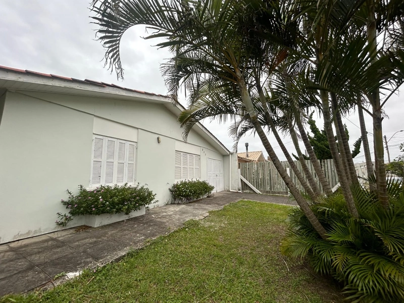 SUA CASA NA PRAIA DE ATLÂNTIDA SUL!: 2ª foto da galeria de imagens do imóvel