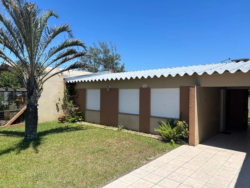 SUA CASA NA PRAIA EM ATLÂNTIDA SUL: 1ª foto da galeria de imagens do imóvel