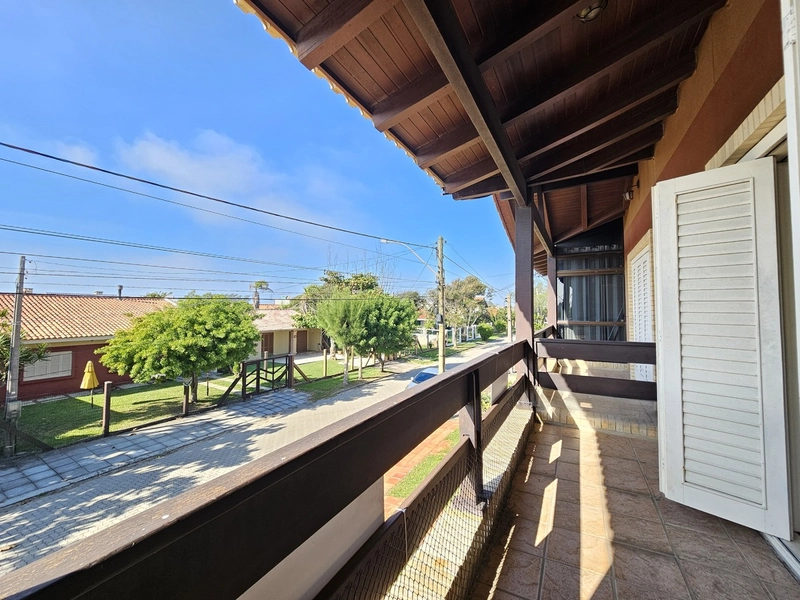 LINDO SOBRADO, SUA CASA NA PRAIA!: 3ª foto da galeria de imagens do imóvel