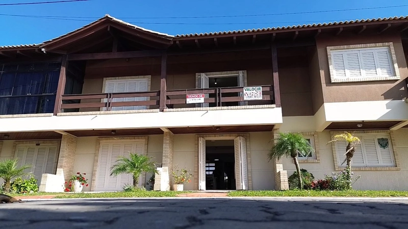 LINDO SOBRADO, SUA CASA NA PRAIA!: 1ª foto da galeria de imagens do imóvel