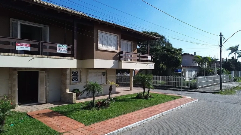 LINDO SOBRADO, SUA CASA NA PRAIA!: 2ª foto da galeria de imagens do imóvel