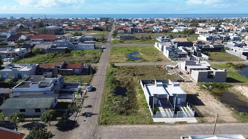 Terreno Atlântida sul! Ótimo preço, boa localização e pertinho do Mar!: 2ª foto da galeria de imagens do imóvel
