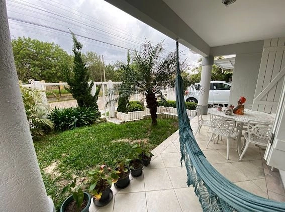 Seu Novo Lar: Casa com Lareira, Churrasqueira e Garagem Fechada!: 6ª foto da galeria de imagens do imóvel