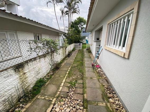 Seu Novo Lar: Casa com Lareira, Churrasqueira e Garagem Fechada!: 28ª foto da galeria de imagens do imóvel