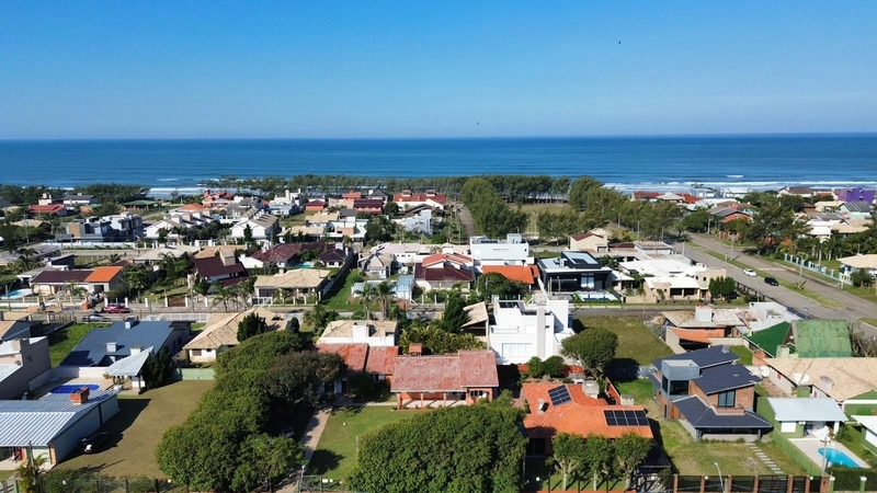 Casa com 2 terrenos - Pertinho do Mar!: 20ª foto da galeria de imagens do imóvel