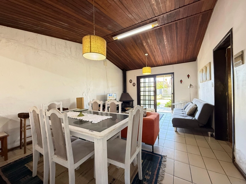 Oportunidade á venda– Casa com piscina e pátio amplo!: 12ª foto da galeria de imagens do imóvel