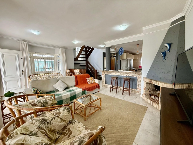 Casa na Praia à Venda – Conforto e Lazer Garantidos: 4ª foto da galeria de imagens do imóvel