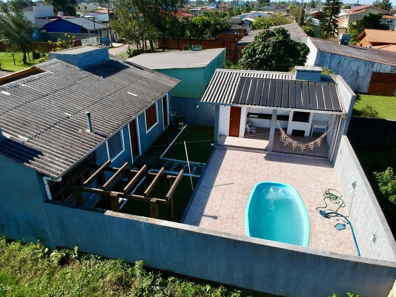 Casa na Praia à Venda – Conforto e Lazer Garantidos: 4ª foto da galeria de imagens do imóvel