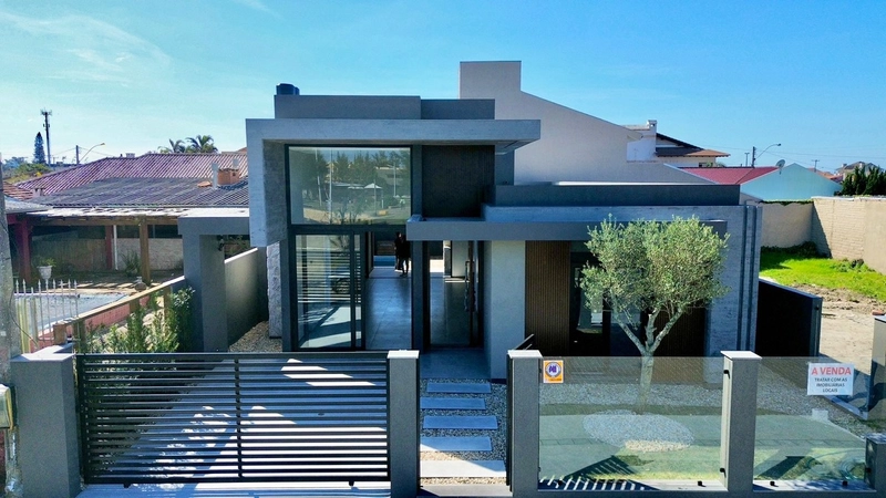 Oportunidade! Casa Charmosa com Localização Privilegiada: 2ª foto da galeria de imagens do imóvel