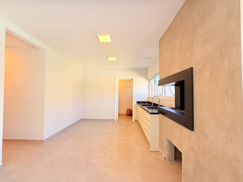 Linda Casa Moderna á Venda, com Duas Suítes e Próximo ao Mar!: 10ª foto da galeria de imagens do imóvel