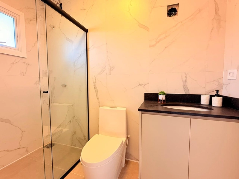 Linda Casa Moderna á Venda, com Duas Suítes e Próximo ao Mar!: 14ª foto da galeria de imagens do imóvel