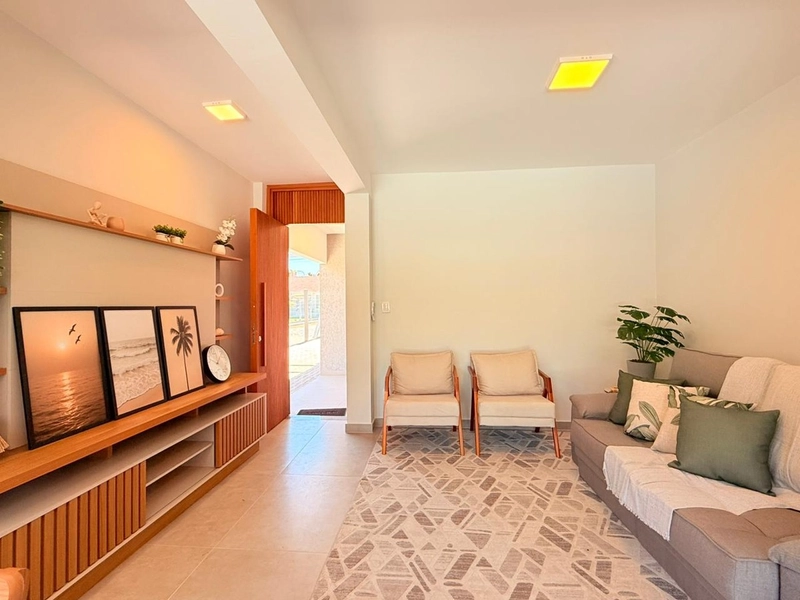 Linda Casa Moderna á Venda, com Duas Suítes e Próximo ao Mar!: 6ª foto da galeria de imagens do imóvel