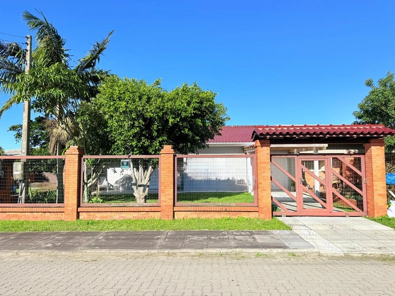 Casa à Venda com Conforto e Segurança: 3ª foto da galeria de imagens do imóvel