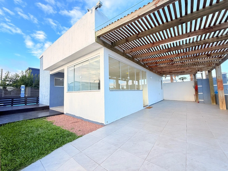 Casa Charmosa em Xangri-Lá, com Piscina e 2 Quartos Amplos!: 3ª foto da galeria de imagens do imóvel
