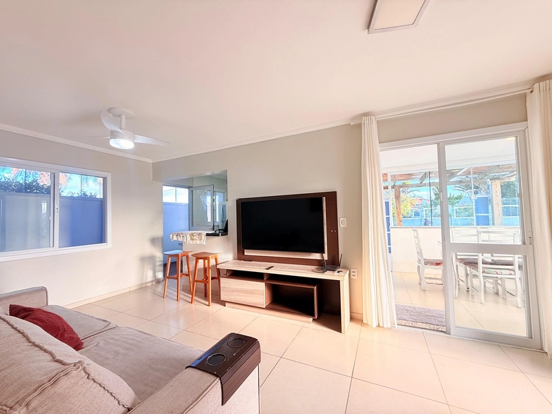 Casa Charmosa em Xangri-Lá, com Piscina e 2 Quartos Amplos!: 4ª foto da galeria de imagens do imóvel