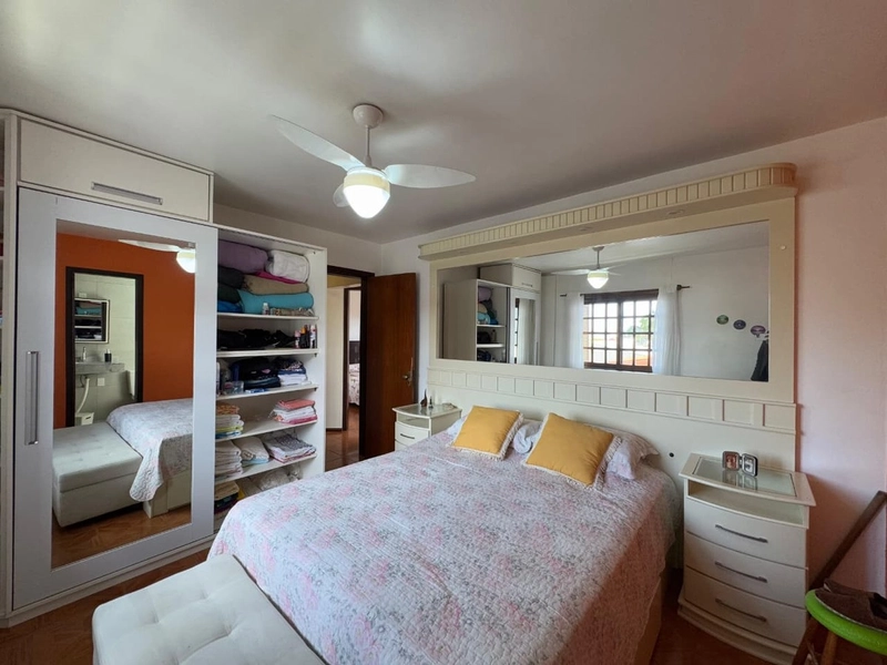 Casa com Localização Privilegiada e Amplo Pátio: 11ª foto da galeria de imagens do imóvel