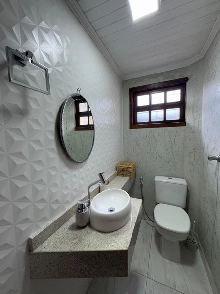 Casa com Localização Privilegiada e Amplo Pátio: 12ª foto da galeria de imagens do imóvel