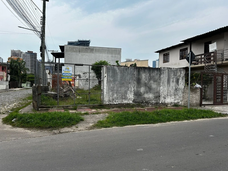 Terreno de esquina em Torres!: 2ª foto da galeria de imagens do imóvel