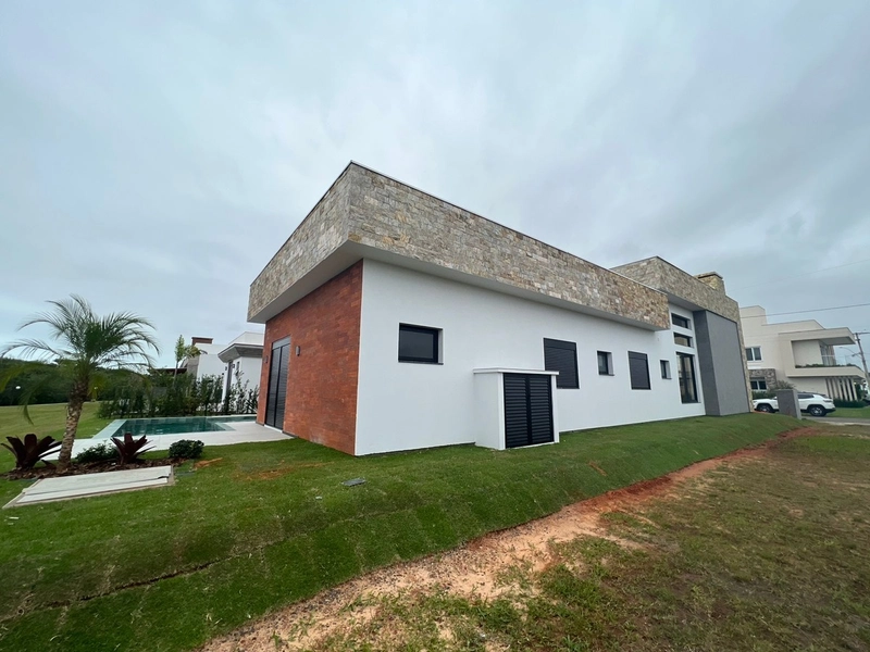 Linda casa em Torres/RS: 9ª foto da galeria de imagens do imóvel