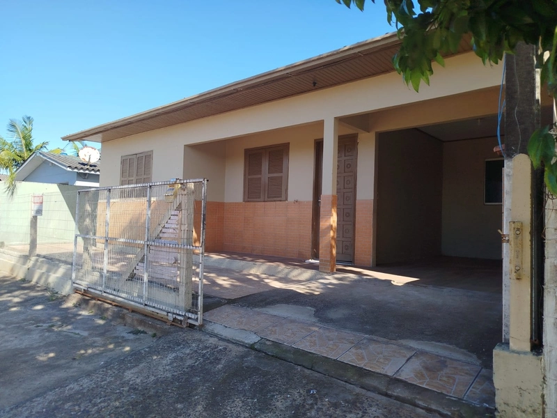 Vendo casa em Torres/RS: 2ª foto da galeria de imagens do imóvel