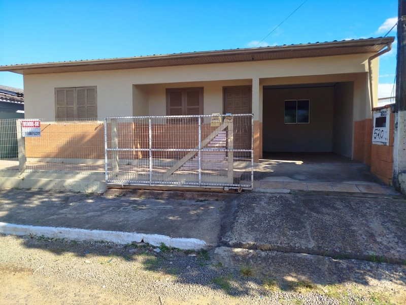 Vendo casa em Torres/RS: 1ª foto da galeria de imagens do imóvel