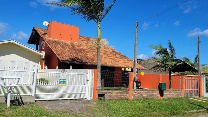 Casa à venda Passo de Torres/SC: 2ª foto da galeria de imagens do imóvel