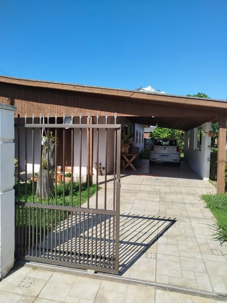 Casa á venda em Passo de Torres/SC: 1ª foto da galeria de imagens do imóvel