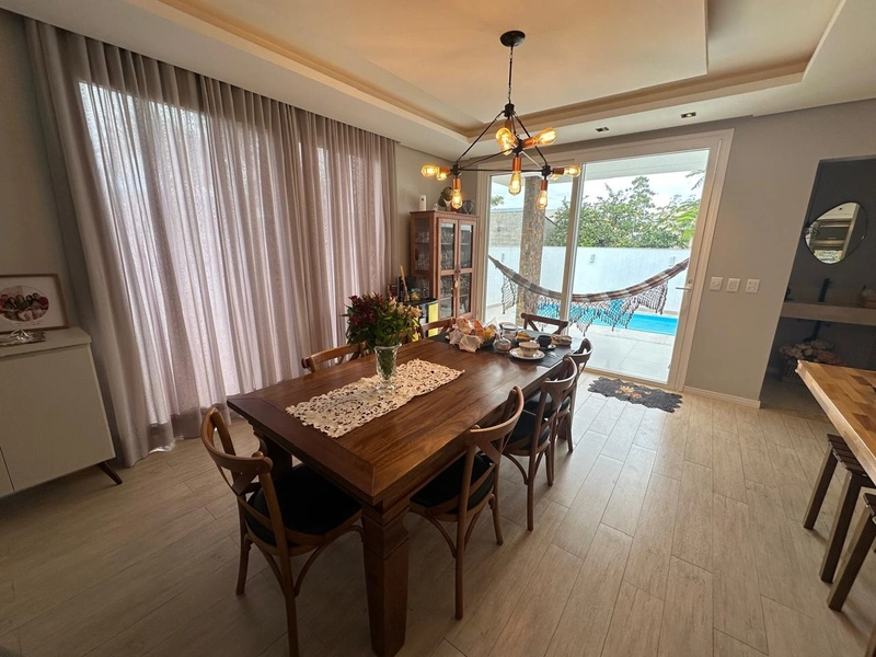 Sobrado à Venda Passo de Torres/SC: 6ª foto da galeria de imagens do imóvel