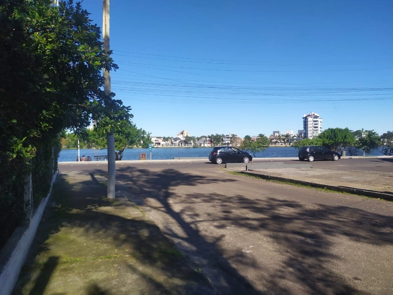 Casa em frente a Lagoa do Violão: 2ª foto da galeria de imagens do imóvel