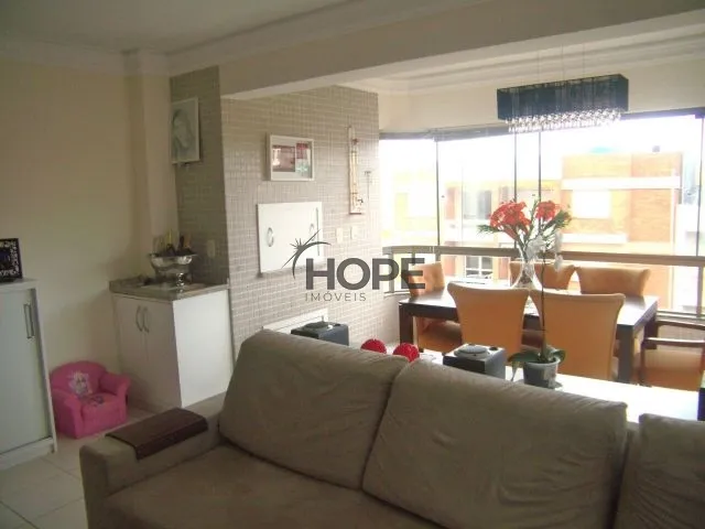 Junto a praça Flavio Boianoviski e a 01 quadra do Mar!: 13ª foto da galeria de imagens do imóvel