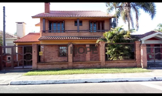 LINDA CASA À VENDA NUM DOS MELHORES BAIRROS DE CAPÃO DA CANOA!: 2ª foto da galeria de imagens do imóvel